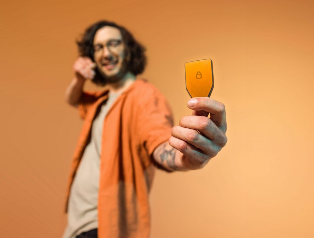 Trezor Hardware-Wallet kaufen – Anleitung, Vorteile & häufige Fehle trezor final changed colors to feedback mg 5185 retouch edit